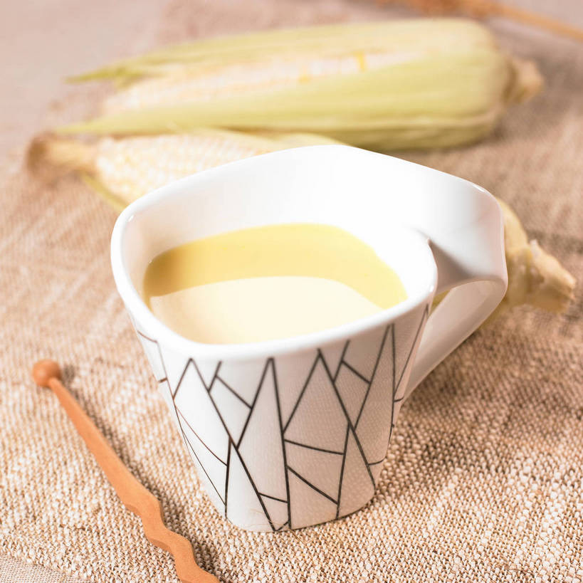 无人,横图,俯视,室内,特写,白天,玉米,餐桌,桌子,蔬菜,杯子,阴影,朦胧,模糊,新鲜,反射,木制,棒子,布料,影子,陶瓷,玉蜀黍,食品,陶瓷制品,饮品,一杯,布纹,蔬菜汁,桌布,食物,饮料,两个,一个,餐巾,马克杯,木制品,水杯,台布,搅拌棒,有机食品,绿色食品,单个,餐台,苞米,可口,苞芦,苞谷,包谷,大蜀黍,番麦,薏米包,玉高粱,玉麦,珍珠米,适口,搅棒,餐桌布,彩图,高角度拍摄,玉米汁,shjb1