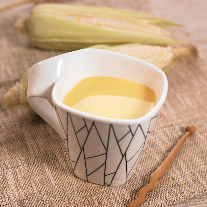 无人,横图,俯视,室内,特写,白天,玉米,餐桌,桌子,蔬菜,杯子,阴影,朦胧,模糊,新鲜,反射,木制,棒子,布料,影子,陶瓷,玉蜀黍,食品,陶瓷制品,饮品,一杯,布纹,蔬菜汁,桌布,食物,饮料,两个,一个,餐巾,马克杯,木制品,水杯,台布,搅拌棒,有机食品,绿色食品,单个,餐台,苞米,可口,苞芦,苞谷,包谷,大蜀黍,番麦,薏米包,玉高粱,玉麦,珍珠米,适口,搅棒,餐桌布,彩图,高角度拍摄,玉米汁,shjb1