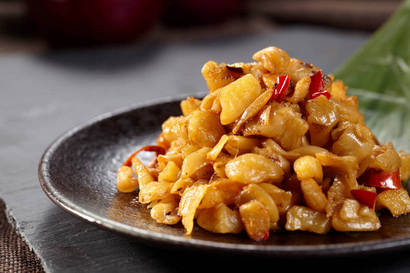 无人,横图,俯视,室内,特写,白天,烹饪,中餐,餐桌,桌子,萝卜,辣椒,蔬菜,洋葱,餐具,叶子,一堆,许多,阴影,堆叠,堆积,朦胧,模糊,新鲜,反射,布料,碟子,盘,影子,陶瓷,料理,食品,绿叶,陶瓷制品,很多,布纹,菜肴,美食,桌布,食物,两个,一个,紫色,盘子,餐巾,碟,台布,中式,嫩叶,佳肴,有机食品,绿色食品,单个,餐台,中华料理,堆,玉葱,萝卜干,辣角,红海椒,大椒,辣虎,广椒,荷兰葱,叶,叶片,圆葱,洋葱头,球葱,莱菔,辣子,红辣椒,海椒,番椒,葱头,餐桌布,彩图,高角度拍摄,红洋葱,shjb1