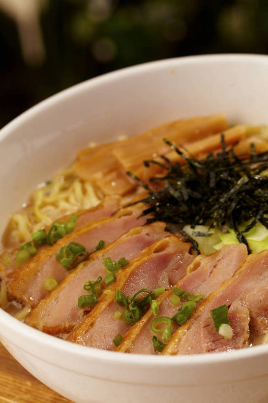 面食,面条,无人,竖图,俯视,室内,特写,白天,烹饪,餐桌,桌子,蔬菜,椰菜,卷心菜,一排,许多,切开,朦胧,模糊,新鲜,整齐,陶瓷,葱,青葱,海苔,面,肉,料理,食品,陶瓷制品,紫菜,很多,菜肴,美食,肉类,食物,排列,一个,容器,碗,切,甘蓝,佳肴,有机食品,绿色食品,单个,餐台,储藏,储存,队列,汤面,剖面,肉食,切面,甘蓝菜,结球甘蓝,甘兰,包心菜,彩图,高角度拍摄,条斑紫菜,圆白菜,贮存,shjb1