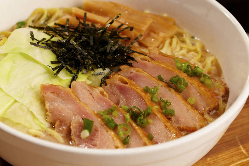 面食,面条,无人,横图,俯视,室内,特写,白天,烹饪,餐桌,桌子,蔬菜,椰菜,卷心菜,一排,许多,切开,朦胧,模糊,新鲜,整齐,陶瓷,葱,青葱,海苔,面,肉,料理,食品,陶瓷制品,紫菜,很多,菜肴,美食,肉类,食物,排列,一个,容器,碗,切,甘蓝,佳肴,有机食品,绿色食品,单个,餐台,储藏,储存,队列,汤面,剖面,肉食,切面,甘蓝菜,结球甘蓝,甘兰,包心菜,彩图,高角度拍摄,条斑紫菜,圆白菜,贮存,shjb1