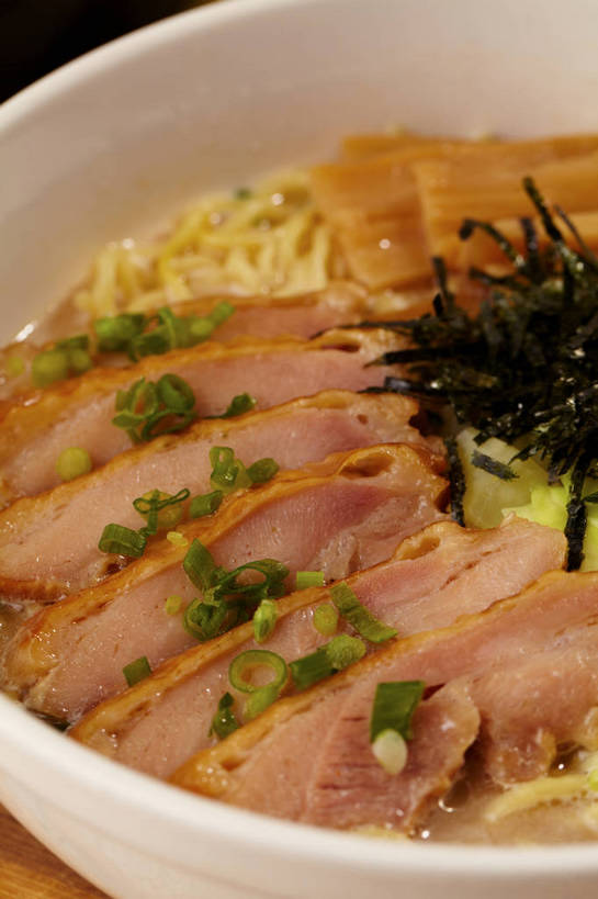 面食,面条,无人,竖图,俯视,室内,特写,白天,烹饪,餐桌,桌子,蔬菜,椰菜,卷心菜,一排,许多,切开,朦胧,模糊,新鲜,整齐,陶瓷,葱,青葱,海苔,面,肉,料理,食品,陶瓷制品,紫菜,很多,菜肴,美食,肉类,食物,排列,一个,容器,碗,切,甘蓝,佳肴,有机食品,绿色食品,单个,餐台,储藏,储存,队列,汤面,剖面,肉食,切面,甘蓝菜,结球甘蓝,甘兰,包心菜,彩图,高角度拍摄,条斑紫菜,圆白菜,贮存,shjb1