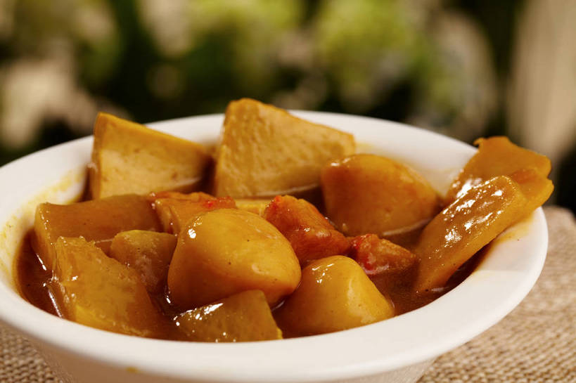 点心,豆腐,咖哩,无人,横图,俯视,室内,特写,白天,烹饪,餐桌,桌子,一堆,许多,堆叠,堆积,朦胧,模糊,陶瓷,调料,肉,汤,料理,食品,年糕,甜点,陶瓷制品,调味品,丸子,很多,调味料,咖喱,菜肴,美食,肉类,肉丸,食物,糕点,一个,餐巾,容器,碗,甜食,中式,佳肴,单个,餐台,肉圆,储藏,堆,豆制品,储存,肉食,印度菜,印度料理,保洁方巾,口布,彩图,高角度拍摄,咖喱汤,年年糕,贮存,shjb1