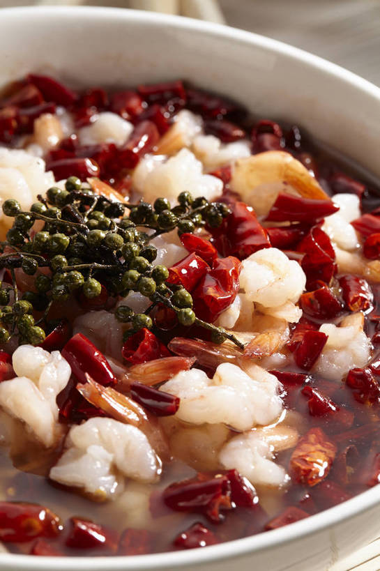 无人,竖图,俯视,室内,特写,白天,烹饪,中餐,餐桌,桌子,海星,辣椒,蔬菜,一堆,许多,堆叠,堆积,新鲜,陶瓷,青椒,调味,肉,虾仁,香料,佐料,料理,食品,陶瓷制品,很多,菜肴,美食,肉类,海洋生物,食物,一个,红色,动物,容器,碗,中式,生物,佳肴,有机食品,绿色食品,单个,餐台,中华料理,储藏,堆,虾肉,花椒,山椒,配料,储存,肉食,辣角,红海椒,大椒,辣虎,广椒,作料,大花椒,狗椒,红花椒,青花椒,蜀椒,香椒,棘皮动物门,星鱼,辣子,红辣椒,红椒,海椒,番椒,彩图,高角度拍摄,贮存,麻椒,shjb1,麻辣虾仁