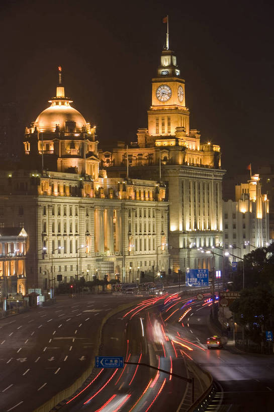 竖图,彩色,室外,旅游,度假,海洋,美景,天际线,城市风光,城市,建筑,夜景,上海,中国,繁华,标志,景观,灯光,车流,娱乐,现代,建筑物,灯,外滩,享受,休闲,闪耀,景色,放松,摄影,经济,闪烁,发展,繁荣,发达,金融区,海,河,夜,马路,彩图,旅行,bj174