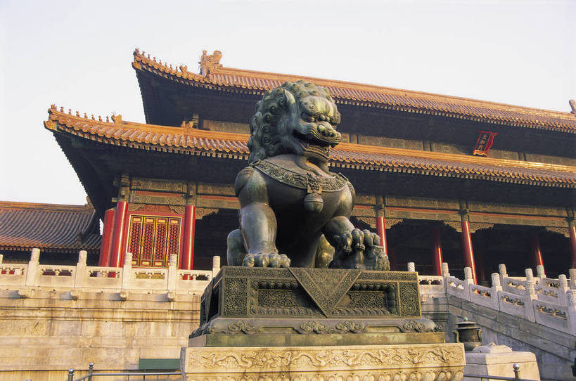 故宫,宫殿,横图,彩色,室外,白天,旅游,度假,名胜古迹,标志建筑,地标,建筑,雕塑,北京,中国,亚洲,游人,风俗,清澈,遗迹,艺术,装饰,雕刻,雕像,柱子,文化遗产,古迹,历史,文物,娱乐,建设,传统,古建筑,蓝天,工艺品,石狮,紫禁城,天,享受,休闲,旅游胜地,放松,精神,摄影,古代建筑,纪念,美术,权威,象征,美好,主题,感受,陈列,古文明,东亚,中华人民共和国,功能,美学,权力,威严,权势,古代文明,明澈,清彻,清亮,制度,特征,势力,彩图,旅行,bj174