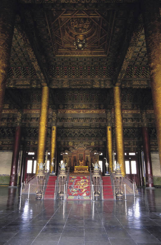 故宫,宫殿,竖图,彩色,室内,旅游,度假,名胜古迹,标志建筑,地标,建筑,雕塑,北京,中国,亚洲,风俗,遗迹,艺术,装饰,雕刻,雕像,柱子,文化遗产,古迹,历史,文物,娱乐,建设,传统,古建筑,殿堂,工艺品,紫禁城,享受,休闲,旅游胜地,放松,精神,竖,摄影,古代建筑,纪念,严肃,美术,权威,矗立,宫廷,象征,美好,主题,耸立,感受,陈列,古文明,东亚,中华人民共和国,功能,美学,权力,威严,权势,挺立,王宫,古代文明,制度,特征,势力,尊严,彩图,旅行,皇宫,bj174