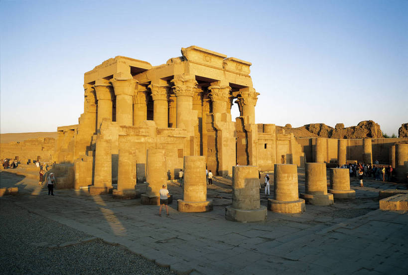 寺庙,横图,彩色,室外,白天,旅游,度假,名胜古迹,标志建筑,地标,建筑,非洲,埃及,清澈,遗迹,文化遗产,神庙,古迹,文化,文物,娱乐,建设,古建筑,石柱,蓝色,天空,天,享受,休闲,旅游胜地,放松,摄影,古代建筑,文明,古文明,北非,阿拉伯埃及共和国,金字塔之国,棉花之国,阿非利加洲,奇迹,古埃及文明,古代文明,明澈,清彻,清亮,康翁波神庙,彩图,旅行,庙,康翁波,bj174