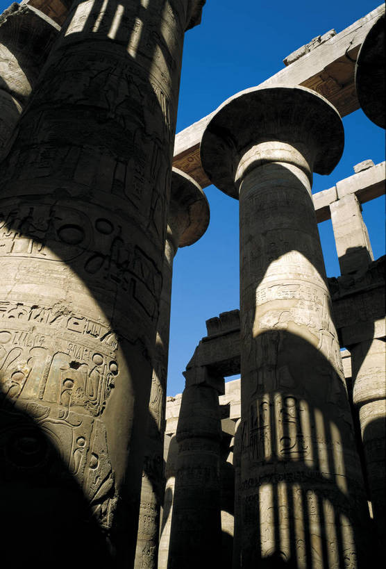 寺庙,竖图,彩色,室外,白天,旅游,度假,名胜古迹,标志建筑,地标,建筑,非洲,埃及,清澈,遗迹,文化遗产,神庙,古迹,文化,文物,娱乐,建设,古建筑,石柱,蓝色,天空,天,享受,休闲,旅游胜地,放松,竖,摄影,古代建筑,矗立,文明,耸立,古文明,北非,卡尔纳克神庙,挺立,阿非利加洲,奇迹,古埃及文明,古代文明,明澈,清彻,清亮,彩图,旅行,庙,bj174