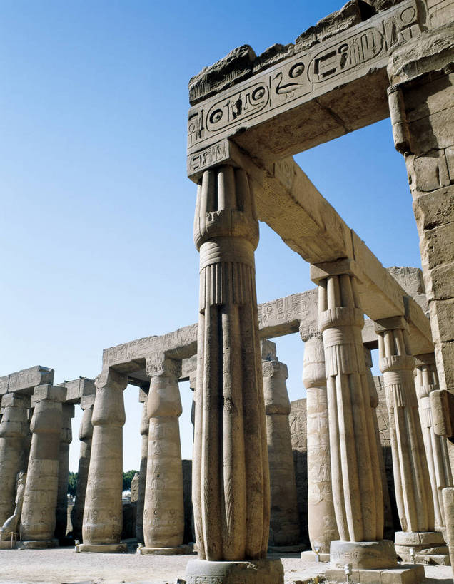 寺庙,竖图,彩色,室外,白天,旅游,度假,名胜古迹,标志建筑,地标,建筑,非洲,埃及,清澈,遗迹,文化遗产,神庙,古迹,文化,文物,娱乐,建设,古建筑,石柱,蓝色,天空,天,享受,休闲,旅游胜地,放松,竖,摄影,古代建筑,矗立,文明,耸立,古文明,北非,卢克索神庙,挺立,阿非利加洲,奇迹,古埃及文明,古代文明,明澈,清彻,清亮,彩图,旅行,庙,bj174