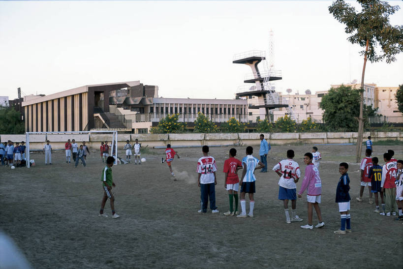 寺庙,横图,彩色,室外,白天,旅游,度假,名胜古迹,标志建筑,地标,建筑,非洲,埃及,遗迹,雕刻,墙,文化遗产,神庙,古迹,文化,文物,娱乐,建设,古建筑,石刻,壁画,享受,休闲,旅游胜地,放松,摄影,古代建筑,文明,古文明,北非,阿拉伯埃及共和国,金字塔之国,棉花之国,阿非利加洲,奇迹,古埃及文明,古代文明,埃德富,埃德富神庙,荷鲁斯神殿,彩图,旅行,庙,bj174