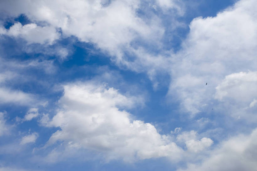 横图,彩色,室外,白天,静物,云,蓝色,白色,白云,天空,自然,摄影,蓝,简单,纯朴,彩图,bj174