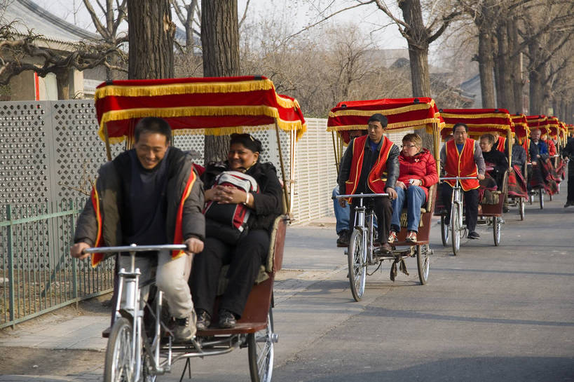 家,横图,彩色,室外,白天,旅游,城市,道路,胡同,建筑,街道,路,公路,北京,中国,亚洲,风俗,民俗,房屋,屋子,小巷,黄包车,交通,首都,楼房,建筑物,住宅,人力车,摄影,旧的,中国文化,东亚,首府,中华人民共和国,平民,马路,彩图,旅行,房子,居住区,传统文化,bj174