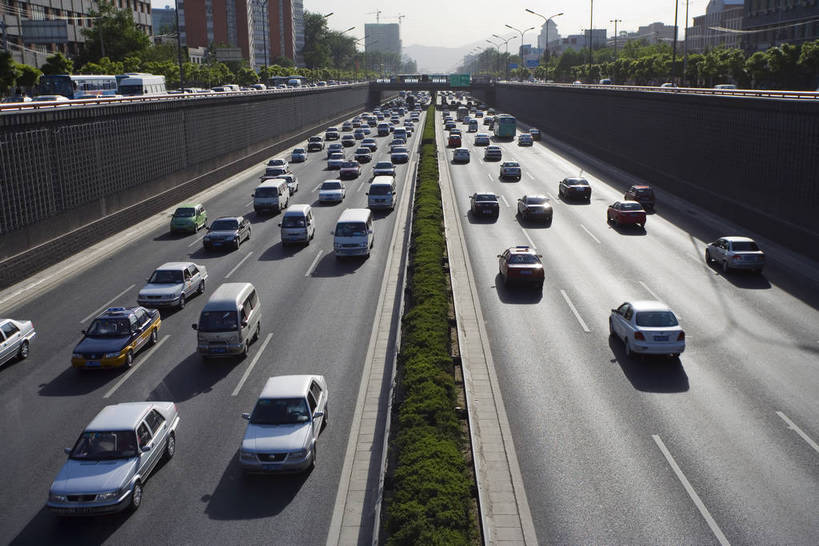 横图,彩色,室外,白天,旅游,度假,美景,城市风光,城市,道路,建筑,街道,路,公路,汽车,北京,中国,亚洲,景观,车流,交通,首都,娱乐,现代,建筑物,车,树,天空,交通工具,轿车,享受,休闲,景色,放松,摄影,中国文化,载具,东亚,发展,中关村,首府,中华人民共和国,发达,马路,彩图,旅行,高楼,传统文化,中关村科技园,bj174