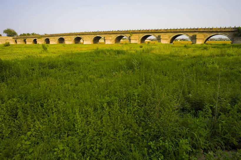 横图,彩色,旅游,度假,名胜古迹,标志建筑,地标,建筑,北京,中国,亚洲,清澈,遗迹,墙,文化遗产,桥,首都,古迹,历史,文物,娱乐,建设,城墙,古建筑,建筑物,墙壁,墙面,古代,蓝色,天空,享受,休闲,旅游胜地,放松,摄影,坚硬,明亮,蓝,中国文化,防御,古文明,东亚,首府,中华人民共和国,北京市,京,北平,华北地区,丰台区,古远,明澈,清彻,清亮,坚固,彩图,旅行,宛平,宛平城,传统文化,bj174
