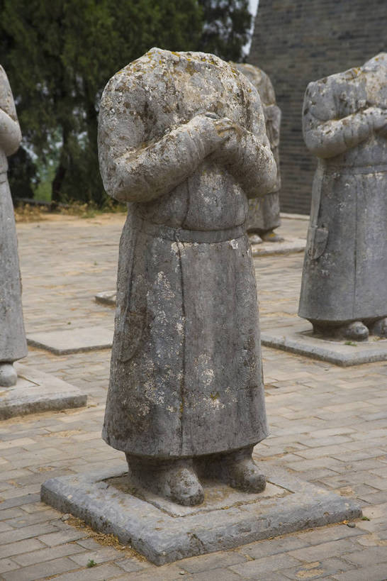 竖图,彩色,室外,特写,白天,旅游,石头,道路,建筑,路,雕塑,兵马俑,西安,中国,亚洲,局部,艺术,装饰,雕刻,雕像,浮雕,石子,塑像,图案,图形,泥土,文化遗产,纪念碑,艺术品,历史,建筑物,古代,工艺品,墓地,竖,摄影,纪念,美术,固定,陵墓,中国文化,主题,陈列,东亚,结实,陕西,陕西省,秦始皇陵,西安市,临潼,骊山,中华人民共和国,省会,功能,美学,安稳,牢固,可靠,西北地区,陕,古远,古代文明,巩固,坚固,牢靠,石,石块,彩图,旅行,临潼区,传统文化,秦陵,bj174