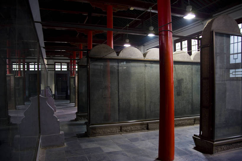 横图,彩色,室内,白天,背景,旅游,桌子,建筑,西安,中国,亚洲,书法,木桌,亭子,文化遗产,历史,建筑物,古代,摄影,中国文化,字迹,东亚,陕西,文庙,中华人民共和国,古远,古代文明,彩图,旅行,中国书法,传统文化,bj174