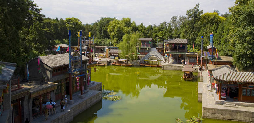 寺庙,横图,彩色,室外,白天,旅游,度假,名胜古迹,标志建筑,地标,建筑,船,北京,避暑山庄,中国,亚洲,清澈,遗迹,文化遗产,小船,古迹,文物,娱乐,建设,古建筑,建筑物,游船,树,蓝色,绿色,天空,享受,休闲,旅游胜地,放松,摄影,明亮,蓝,权威,高贵,中国文化,绿,参观,古文明,东亚,中华人民共和国,华北地区,权力,河北,河北省,冀,权势,承德,承德市,空闲,明澈,清彻,清亮,势力,河,旅游者,彩图,旅行,庙,寺,承德避暑山庄,传统文化,艇,bj174