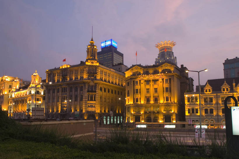 码头,横图,彩色,室外,购物,度假,河流,美景,城市风光,城市,建筑,摩天大楼,霓虹灯,夜景,上海,中国,亚洲,阴影,繁华,光线,路标,影子,景观,灯光,交通,娱乐,现代,黄浦江,霓虹,广告,外滩,享受,休闲,闪耀,景色,放松,摄影,申,闪烁,黄浦区,东亚,发展,浦东发展银行大楼,中山东一路,上海市,中华人民共和国,沪,华东地区,昌盛,繁荣,闪动,闪灼,发达,夜,旅行,目的地,黄埔滩,上海外滩,外黄埔滩,bj174