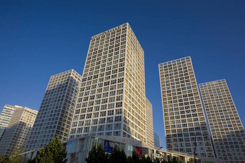 横图,室外,白天,仰视,旅游,度假,商务,美景,窗户,城市风光,城市,建筑,街道,摩天大楼,汽车,玻璃,北京,中国,亚洲,局部,繁华,景观,娱乐,现代,玻璃窗,享受,休闲,景色,放松,金融,摄影,经济,部分,中国文化,贸易,东亚,中华人民共和国,昌盛,繁荣,彩图,旅行,目的地,商业,高楼,建外SOHO,bj174