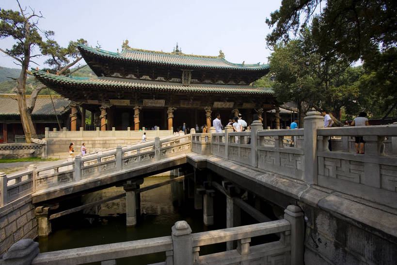 横图,彩色,旅游,建筑,松树,中国,亚洲,桥,木,历史,传统,殿堂,古代,湖水,摄影,祠堂,园林,东亚,山西,山西省,中华人民共和国,华北地区,省会,太原,太原市,晋,朝代,古远,金庙,彩图,旅行,目的地,房子,庙,晋祠,晋王祠,唐叔虞祠,北魏,魏朝,圣母殿,bj174