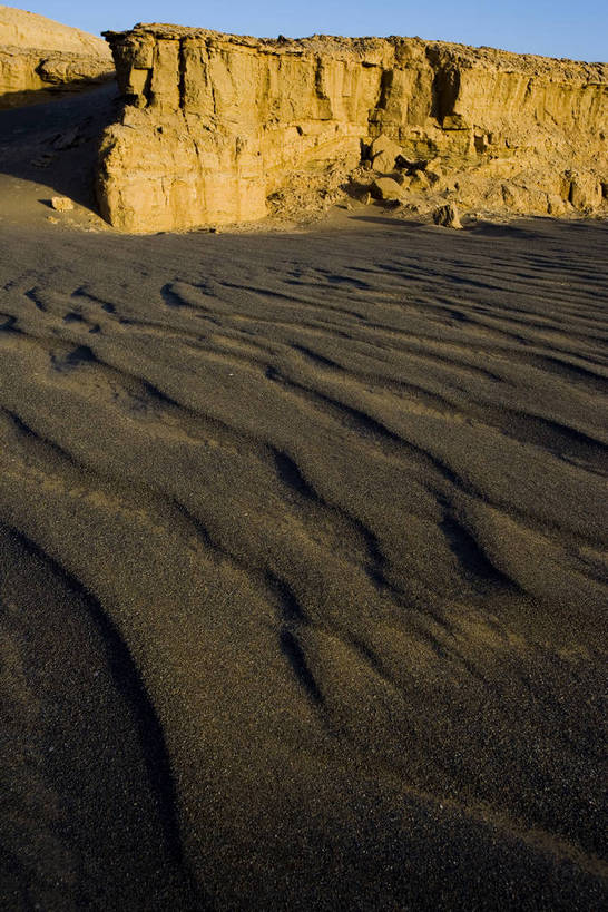 无人,竖图,彩色,石头,丘陵,中国,亚洲,波纹,堆积,干枯,辽阔,自然,石头山,广阔,摄影,地理,风化,干涸,贫瘠,中国文化,自然风光,东亚,新疆,雅丹地貌,中华人民共和国,枯竭,砂石,苍凉,风蚀,石化,风蚀地貌,岩石层,岩石,彩图,雅丹,bj174