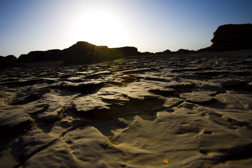 无人,横图,彩色,石头,丘陵,中国,亚洲,堆积,缝隙,干枯,裂缝,辽阔,光芒,自然,石头山,广阔,摄影,地理,风化,干涸,贫瘠,中国文化,自然风光,东亚,新疆,雅丹地貌,中华人民共和国,枯竭,苍凉,风蚀,石化,风蚀地貌,岩石层,岩石,彩图,雅丹,bj174