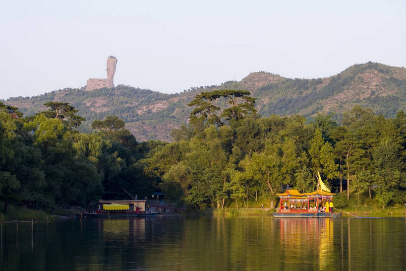 横图,室外,白天,建筑,中国,亚洲,地砖,房屋,历史,古代,旅游胜地,摄影,宗教,佛教,东亚,佛陀,中华人民共和国,河北省,承德,古远,彩图,庙,普陀宗乘之庙,外八庙,小布达拉宫,bj174