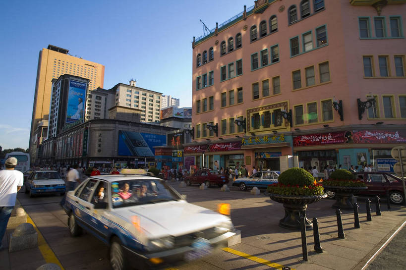 高楼大厦,横图,室外,白天,旅游,度假,城市风光,城市,建筑,路,摩天大楼,汽车,大连,中国,亚洲,海边,娱乐,现代化,享受,休闲,旅游胜地,摩天大厦,放松,摄影,东亚,辽宁,中华人民共和国,海,彩图,星海公园,海滨城市,bj174