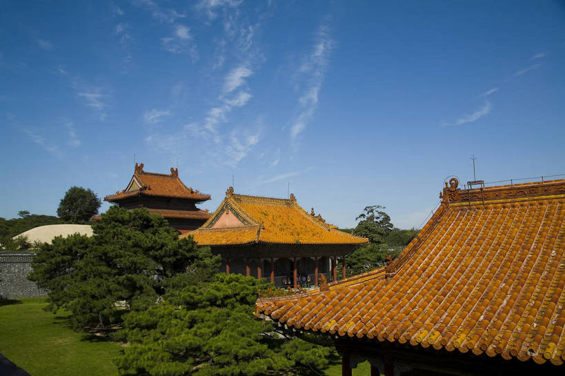 横图,室外,白天,石头,建筑,雕塑,中国,亚洲,龙,地砖,雕像,房屋,墙,历史,古代,墓地,旅游胜地,摄影,坟墓,陵墓,坟场,东亚,辽宁,沈阳,世界文化遗产,中华人民共和国,古远,墓穴,彩图,北陵,清昭陵,bj174