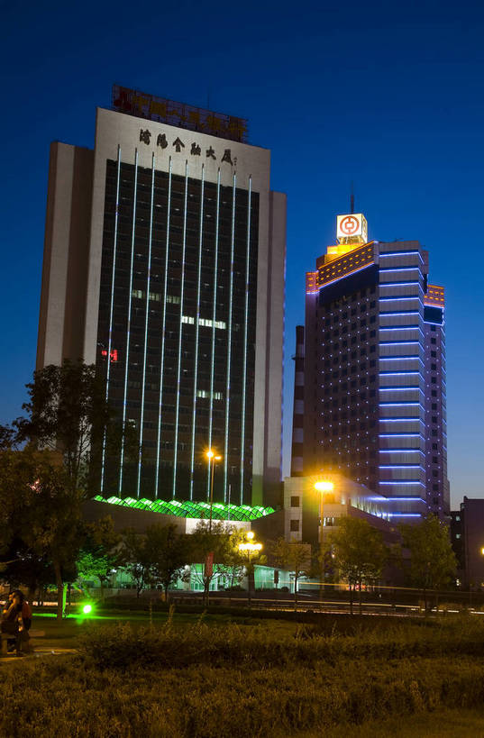 高楼大厦,竖图,室外,城市风光,城市,建筑,霓虹灯,照明,中国,亚洲,现代化,旅游胜地,摄影,东亚,辽宁,沈阳,中华人民共和国,彩图,bj174