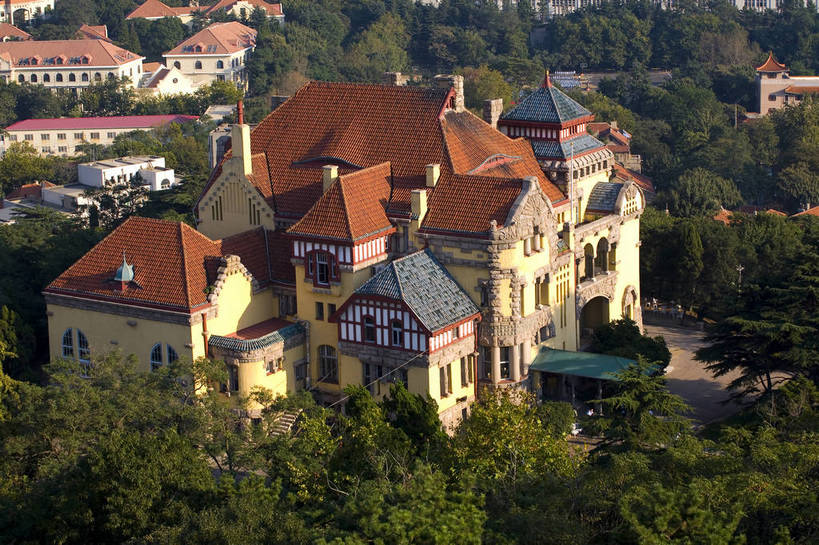 高楼大厦,横图,俯视,室外,白天,旅游,度假,城市风光,城市,建筑,摩天大楼,青岛,中国,亚洲,雕像,楼群,娱乐,现代,山东,现代化,享受,休闲,摩天大厦,放松,摄影,海滨,东亚,中华人民共和国,发达,彩图,高角度拍摄,bj174