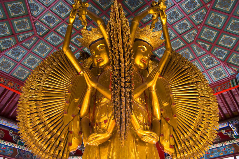 寺庙,横图,彩色,室外,白天,旅游,度假,绘画,名胜古迹,标志建筑,地标,建筑,雕塑,中国,亚洲,节日,遗迹,雕像,文化遗产,顶,古迹,历史,文化,文物,娱乐,建设,古建筑,建筑物,古代,祈祷,享受,休闲,健康,旅游胜地,放松,许愿,摄影,宗教,佛教,信仰,纪念,祈求,文明,古文明,东亚,中华人民共和国,河南,释教,古远,平安,彩图,旅行,庙,寺,大相国寺,建筑结构,bj174