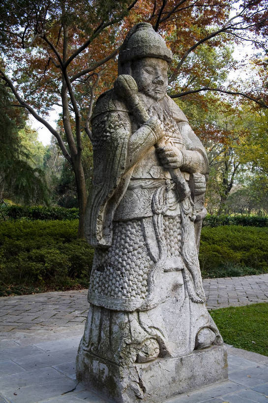 竖图,彩色,室外,白天,旅游,度假,名胜古迹,标志建筑,地标,建筑,雕塑,南京,中国,遗迹,塑像,图片,建筑群,古典,古迹,文物,娱乐,建设,古建筑,江苏,石雕,享受,休闲,旅游胜地,放松,竖,摄影,中国文化,古文明,旅行,孝陵,传统文化,bj174