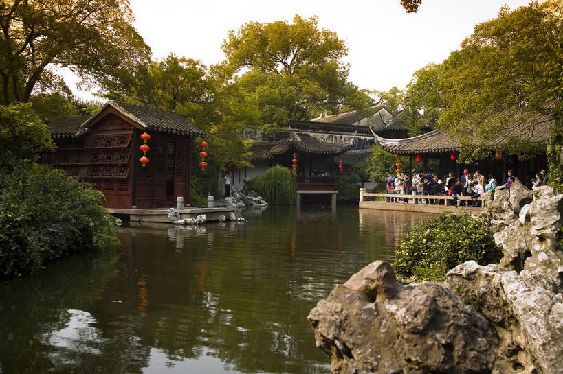 横图,彩色,室外,白天,旅游,度假,名胜古迹,标志建筑,地标,建筑,中国,遗迹,图片,池塘,建筑群,走廊,古典,古迹,文物,娱乐,建设,古建筑,江苏,同里,树木,凉亭,享受,休闲,假山,旅游胜地,放松,摄影,鱼池,中国文化,古文明,东亚,旅行,传统文化,bj174