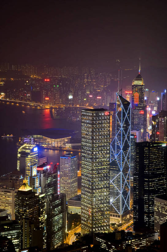 竖图,彩色,室外,夜晚,旅游,度假,名胜古迹,标志建筑,地标,建筑,夜景,香港,中国,亚洲,繁华,遗迹,图片,建筑群,古迹,文物,娱乐,建设,现代,古建筑,现代建筑,维多利亚港,享受,休闲,旅游胜地,摩天大厦,放松,竖,摄影,港,古文明,东亚,发展,维多利亚湾,香港特别行政区,港澳台,中华人民共和国,繁荣,维多利亚,发达,维港,彩图,港湾,高楼,海港,bj174
