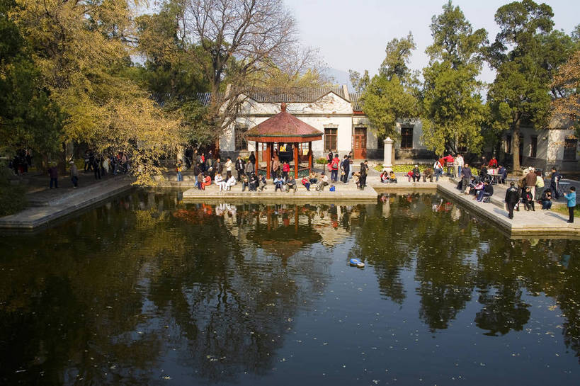 公园,家,横图,彩色,室外,白天,旅游,度假,名胜古迹,别墅,标志建筑,地标,建筑,北京,中国,亚洲,许多,遗迹,图片,房屋,屋子,公寓,首都,很多,古迹,文物,娱乐,建设,古建筑,洋房,楼房,住宅,树叶,自然,享受,休闲,旅游胜地,放松,摄影,人文景观,中国文化,自然风光,古文明,东亚,香山,海淀区,香山公园,中华人民共和国,北京市,京,北平,华北地区,秋天,彩图,旅行,房子,静宜园,香山红叶,bj174