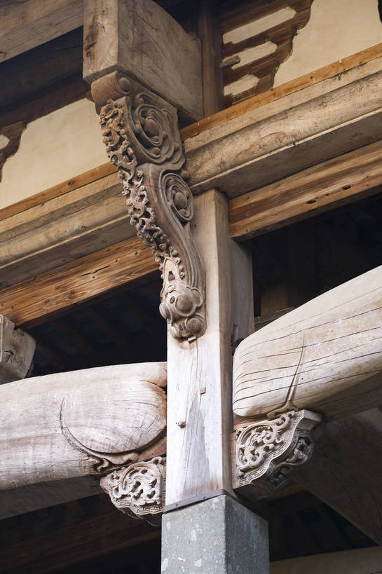 竖图,彩色,室外,白天,旅游,黄山,标志建筑,地标,建筑,中国,亚洲,风俗,民俗,雕刻,浮雕,图片,房屋,楼阁,屋子,文化遗产,建筑群,楼群,古典,历史,建设,传统,楼房,民居,古代,旅游胜地,竖,摄影,人文景观,中国文化,东亚,安徽,安徽省,黄山市,歙县,江西省,中华人民共和国,华东地区,皖,古远,棠樾村,彩图,旅行,房子,架空,郑村镇,bj174