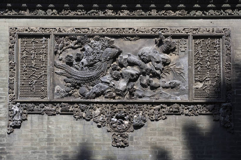 横图,彩色,室外,白天,旅游,度假,美景,城市风光,标志建筑,城市,地标,建筑,广州,中国,亚洲,花纹,风俗,艺术,雕刻,浮雕,图案,纹理,景观,建筑群,艺术品,古典,文化,娱乐,建设,现代,传统,特色,绿地,天,享受,休闲,景色,放松,精神,摄影,精致,居住,美好,文明,中国文化,传说,特殊,精美,参观,青砖,东亚,广东省,中华人民共和国,广州市,民族文化,雕琢,流传,制度,特别,陈家祠,交流,彩图,观光,旅行,居住区,bj174