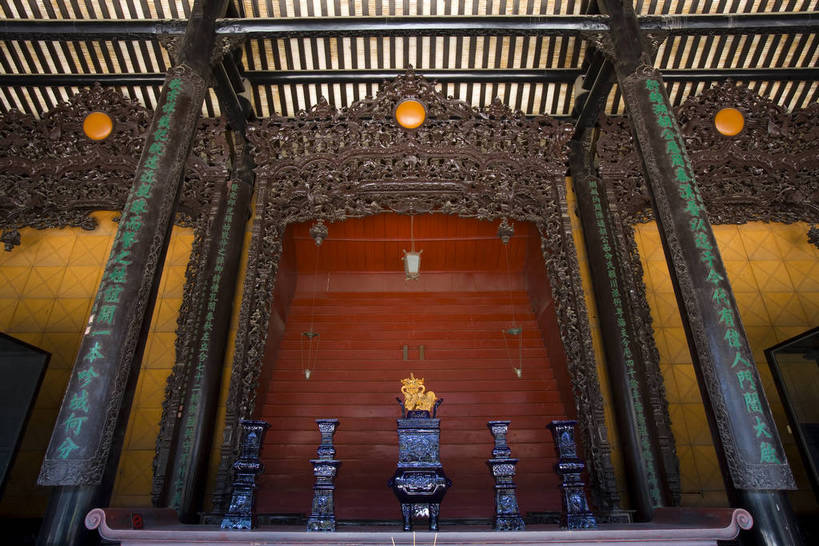 横图,彩色,室内,白天,旅游,度假,美景,城市风光,标志建筑,城市,地标,建筑,广州,中国,亚洲,花纹,风俗,艺术,木制,雕刻,浮雕,图案,纹理,景观,建筑群,艺术品,古典,教育,文化,娱乐,建设,传统,特色,木制品,天,享受,休闲,景色,放松,精神,摄影,精致,居住,学堂,美好,中国文化,传说,特殊,精美,参观,青砖,东亚,广东省,中华人民共和国,广州市,民族文化,书院,雕琢,流传,制度,特别,陈家祠,彩图,观光,旅行,bj174