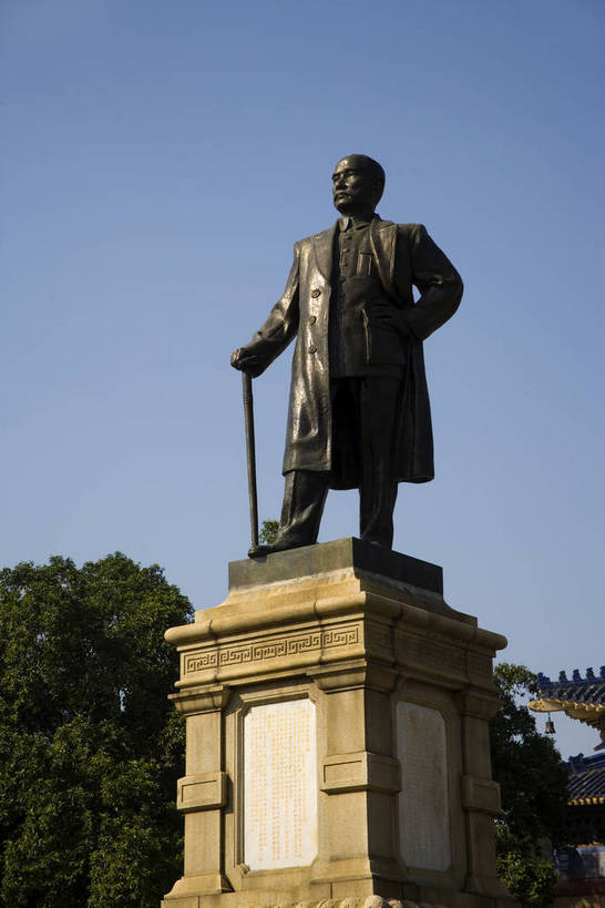 竖图,彩色,室内,旅游,度假,美景,城市风光,标志建筑,城市,地标,建筑,广州,中国,亚洲,风俗,艺术,雕像,塑像,景观,建筑群,古典,娱乐,建设,传统,特色,享受,休闲,景色,放松,精神,竖,摄影,经济,纪念,矗立,中国文化,耸立,领袖,参观,东亚,发展,广东省,孙中山,中华人民共和国,广州市,民族文化,革命,挺立,勇士,繁荣,英雄,进步,发达,制度,伟人,特别,彩图,观光,旅行,孙中山纪念堂,bj174