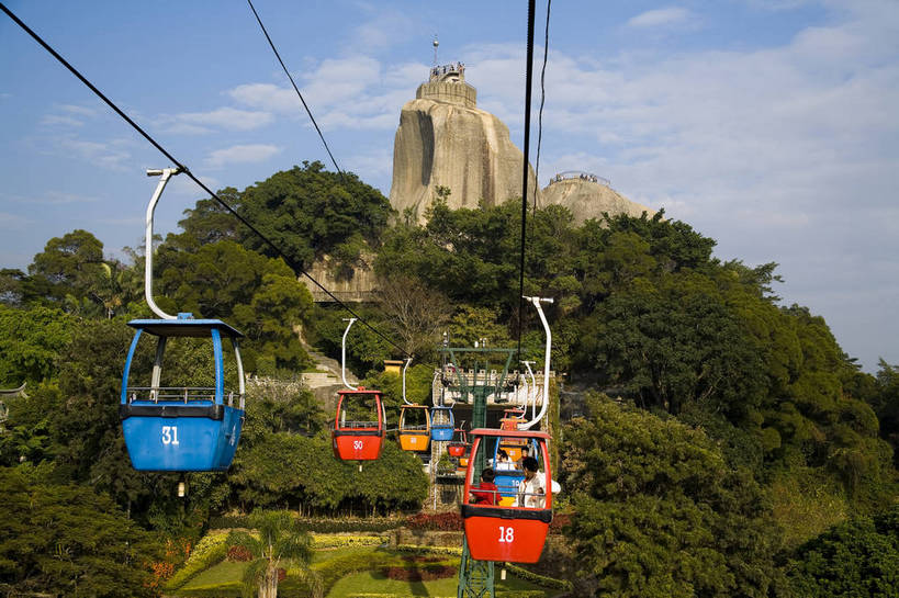 游泳,人群,横图,彩色,室外,旅游,度假,美景,名胜古迹,沙滩,树林,水,天际线,别墅,城市风光,标志建筑,城市,大厦,地标,建筑,鼓浪屿,中国,亚洲,遗迹,海边,景观,古迹,文物,娱乐,建设,现代,古建筑,厦门,现代建筑,特色,树,树木,白云,蓝天,海水,绿地,绿化带,天,享受,休闲,广阔,旅游胜地,景色,放松,摄影,生活方式,细沙,经济,轮廓,居住,海滨,度假村,美好,文明,参观,古文明,东亚,发展,福建省,厦门市,中华人民共和国,开阔,繁荣,进步,发达,交流,海滩,彩图,观光,旅行,高楼,居住区,bj174