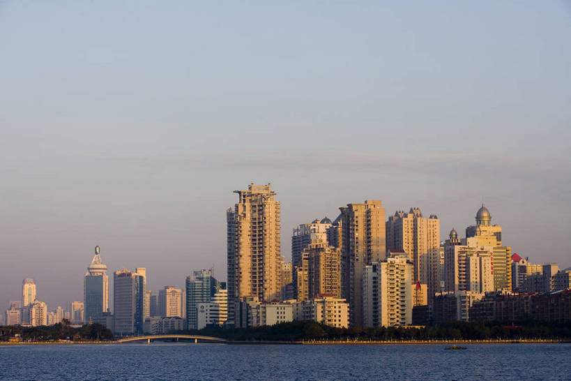 人群,横图,彩色,室外,白天,旅游,度假,商务,美景,水,城市风光,城市,大厦,道路,建筑,路,公路,汽车,中国,亚洲,海边,景观,建筑群,交通,娱乐,现代,厦门,现代建筑,特色,车,天空,海水,绿地,天,享受,休闲,景色,放松,金融,摄影,生活方式,经济,居住,海滨,美好,文明,参观,贸易,东亚,发展,福建省,厦门市,中华人民共和国,繁荣,进步,发达,交流,马路,彩图,观光,旅行,商业,高楼,居住区,海滨城市,bj174