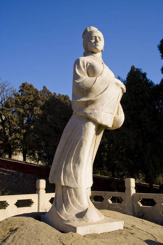 寺庙,竖图,彩色,室外,白天,旅游,度假,名胜古迹,标志建筑,地标,建筑,雕塑,长城,中国,亚洲,风俗,神话,遗迹,艺术,装饰,雕刻,雕像,塑像,文化遗产,冬天,寺院,辽阔,古典,古迹,历史,文物,娱乐,建设,传统,古建筑,石雕,特色,古代,蓝天,天空,工艺品,天,享受,休闲,广阔,旅游胜地,放松,精神,竖,摄影,城楼,古代建筑,纪念,美术,矗立,文明,中国文化,主题,传说,特殊,耸立,陈列,古文明,东亚,中华人民共和国,功能,美学,河北省,秦皇岛,挺立,古远,流传,制度,特别,传奇,旅行,庙,寺,传统文化,孟姜女庙,山海关,孟姜女,bj174