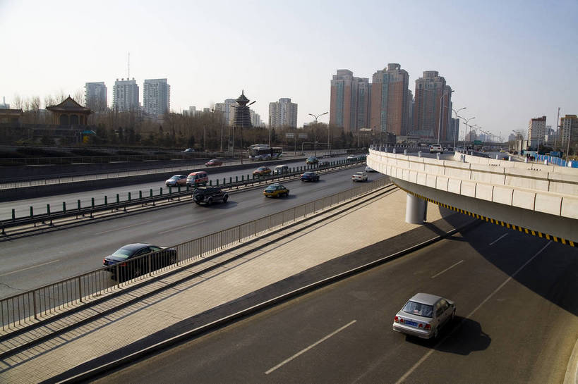 横图,彩色,室外,白天,仰视,旅游,商务,城市风光,城市,大桥,道路,高速公路,建筑,立交桥,路,桥梁,公路,汽车,北京,中国,亚洲,清澈,景观,高架,公寓,桥,交通,现代,现代建筑,路牌,白云,蓝天,天,摩天大厦,商务楼,金融,运输,摄影,大都市,生活方式,现代都市,经济,晴天,成就,文明,高架桥,贸易,立体交通,东亚,发展,高架道路,跨线桥,中华人民共和国,繁荣,进步,发达,明澈,清彻,清亮,马路,游览,商业,高楼,高等级公路,bj174