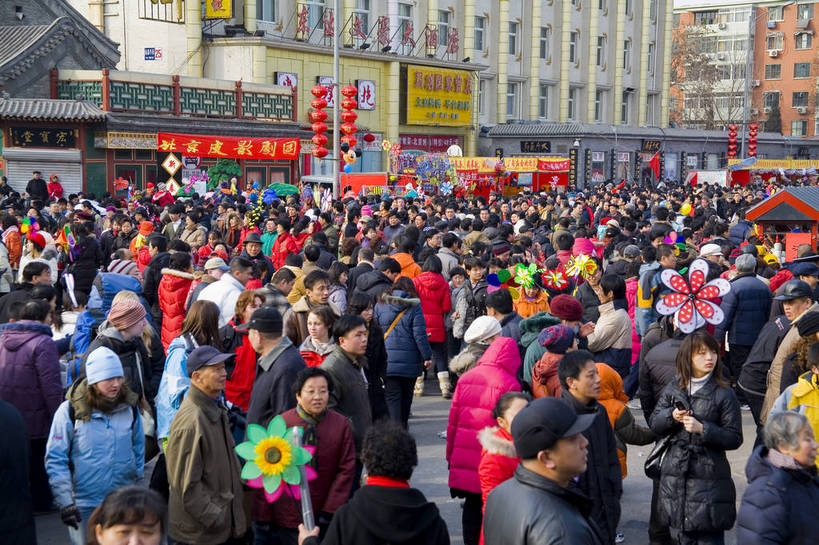 点心,人群,横图,购物,聚会,度假,消费,城市风光,北京,中国,春节,亚洲,舞狮,节日,庆祝,民俗,灯笼,景观,庙会,食品,集市,市场,都市,历史,文化,传统,小吃,食物,古代,彩带,庆典,休闲,假日,喜庆,金融,热闹,活动,纪念,美好,东方文化,喜事,玩乐,选购,贸易,东亚,中华人民共和国,墟市,喜气,古远,隆重,传统文化,街市,bj174