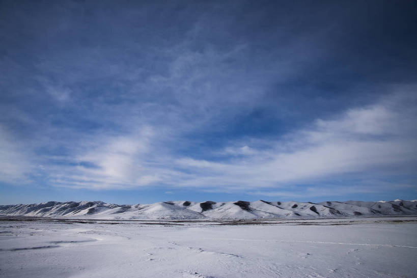 横图,彩色,室外,旅游,山脉,田园,雪,公路,中国,亚洲,覆盖,脚印,图片,大地,雪地,冬天,辽阔,白雪,痕迹,冰冻,蓝天,天空,自然,天,广阔,寒冷,摄影,足迹,清新,自然风光,参观,东亚,甘肃省,中华人民共和国,开阔,行踪,脚迹,甘南,旅行,游览,bj174