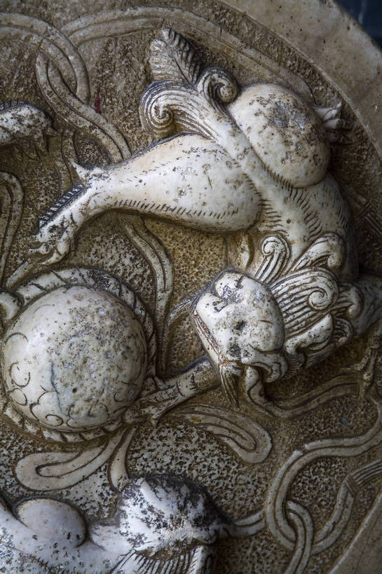 竖图,彩色,室外,白天,旅游,度假,成功,名胜古迹,标志建筑,地标,建筑,雕塑,中国,亚洲,遗迹,艺术,装饰,龙,雕刻,雕像,图片,古典,古迹,文物,娱乐,建设,古建筑,石雕,工艺品,享受,休闲,旅游胜地,放松,竖,摄影,纪念,美术,矗立,高贵,中国文化,主题,图腾,传说,耸立,陈列,古文明,东亚,湖南,湖南省,中华人民共和国,省会,功能,美学,祥瑞,灵兽,权势,挺立,尊荣,华中地区,长沙,长沙市,湘,幸运,旅行,传统文化,岳麓山,岳麓书院,湖南大学,岳麓区,bj174