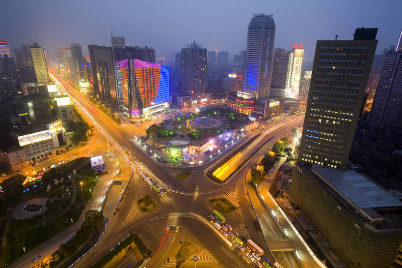 横图,室外,白天,旅游,度假,名胜古迹,城市风光,标志建筑,城市,大厦,道路,地标,建筑,夜景,中国,亚洲,遗迹,景观,建筑群,灯光,交通,都市,古迹,文物,娱乐,建设,现代,古建筑,现代建筑,享受,休闲,灿烂,旅游胜地,放松,运输,经济,鸟瞰,古文明,东亚,发展,湖南,湖南省,中华人民共和国,省会,灯火辉煌,华中地区,长沙,长沙市,湘,繁荣,进步,发达,旅行,长沙芙蓉广场,bj174