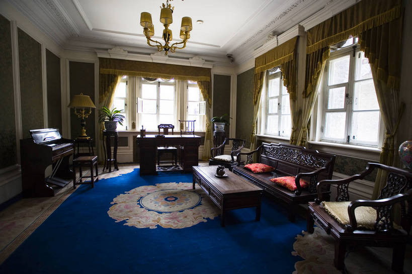 客厅,横图,室内,特写,白天,旅游,度假,名胜古迹,城市风光,标志建筑,城市,地标,建筑,中国,亚洲,遗迹,古迹,历史,文物,娱乐,建设,古建筑,历史建筑,地标建筑,享受,休闲,旅游胜地,放松,居室,参观,古文明,东亚,伪满,吉林,长春,伪满皇宫,中华人民共和国,旅行,皇宫,bj174